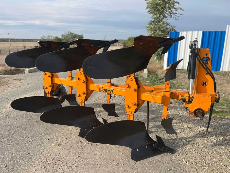 Plug reversibil Huard cu 3 brazdare