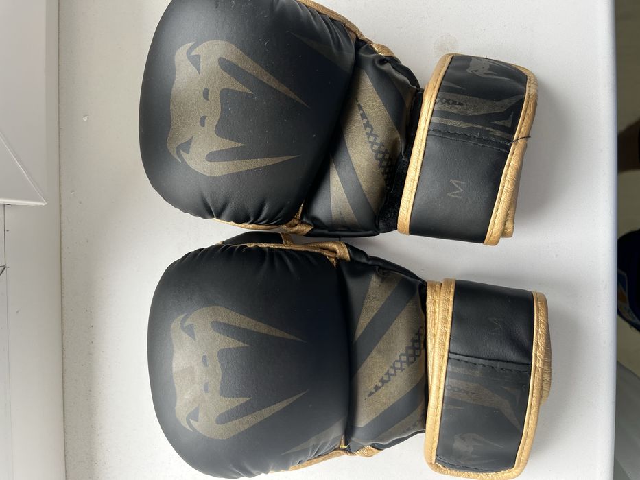 Продам перчатки для мма