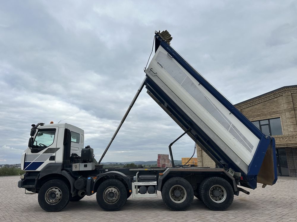 Renault Kerax 8x4