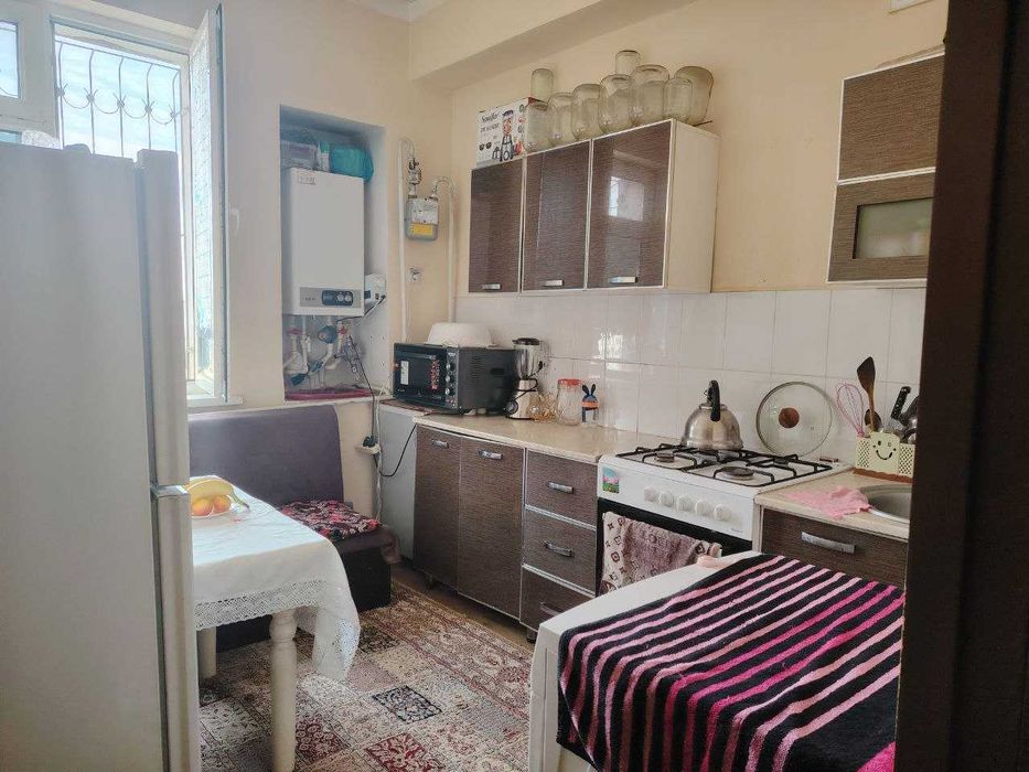 sergeli 6a 2/7/7 sotiladi