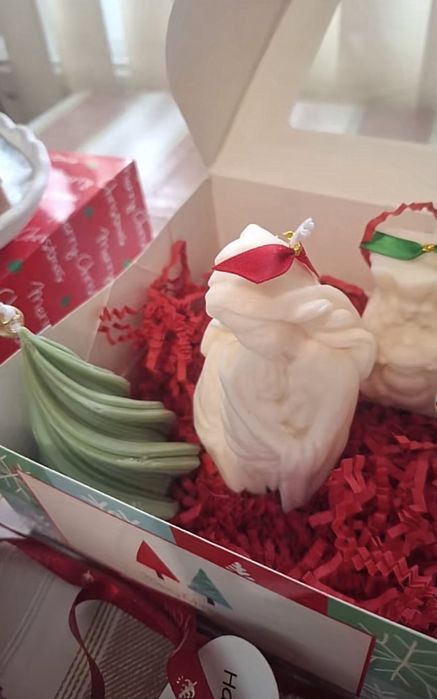 flori de ceară și săpun,