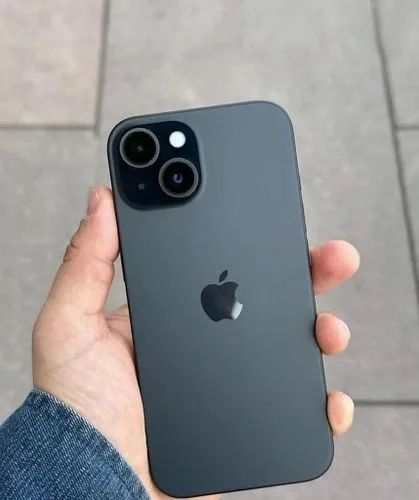 Срочно продаю айфон 15