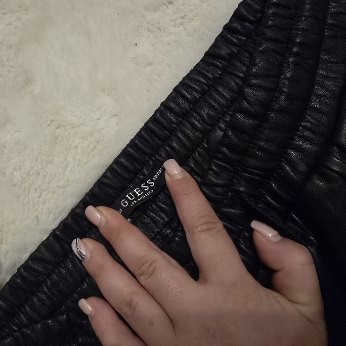 Кожен панталон Guess