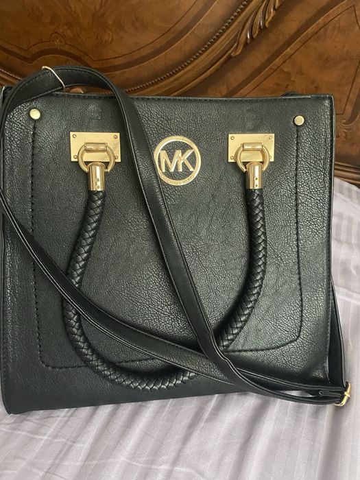 Продается сумка в отличном состоянии