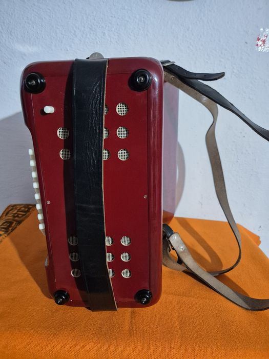 Acordeon Cantulia 40 bass stare ca nou