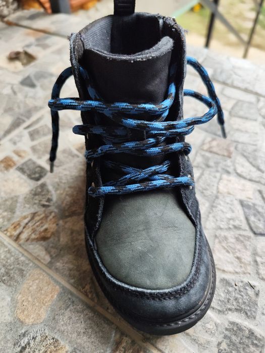 Боти за момче 30 номер UGG, Adidas, маратонки Geox