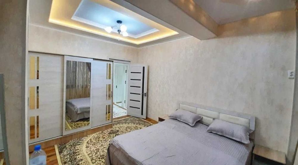 Часы 2000 тенге. Абая. 1-комнатная в центре