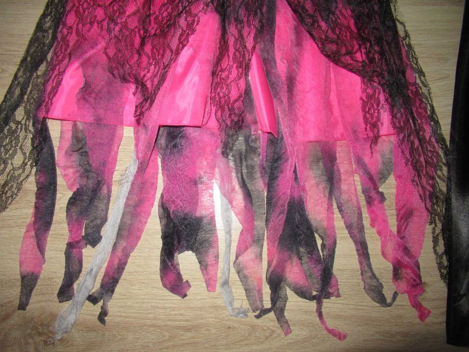 ХЕЛОУИН костюм СТРАХОТНА Рокля в 4 части--140 номер