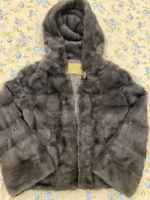 Продам норковую шубу короткую