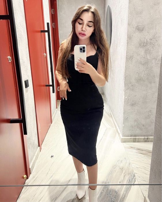 Продам платье черное