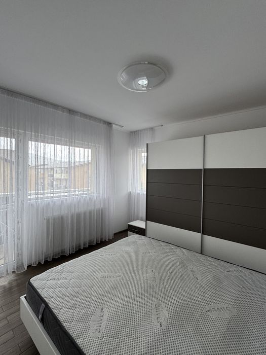 Proprietar, inchiriez apartament