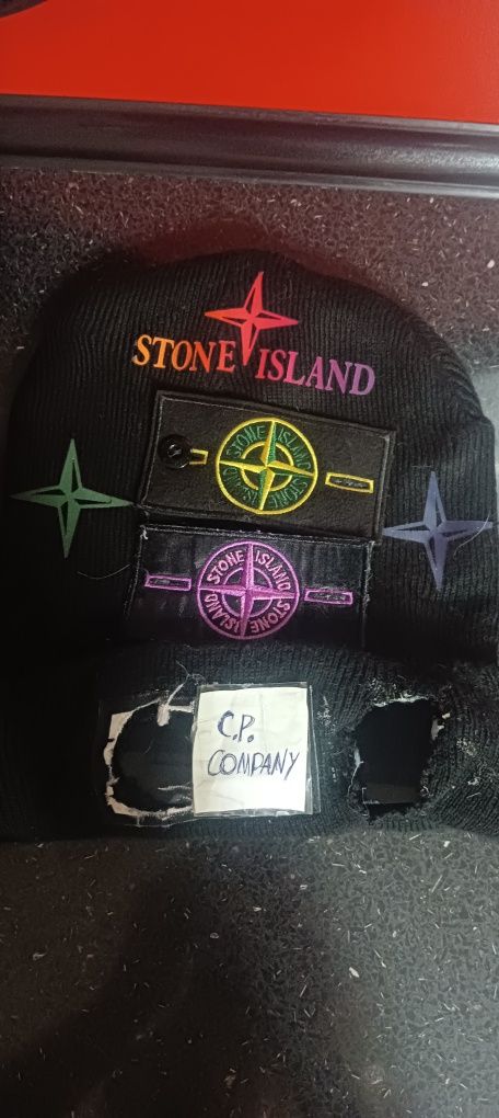 Шапка c.p.conpany с колоборацией Stone island