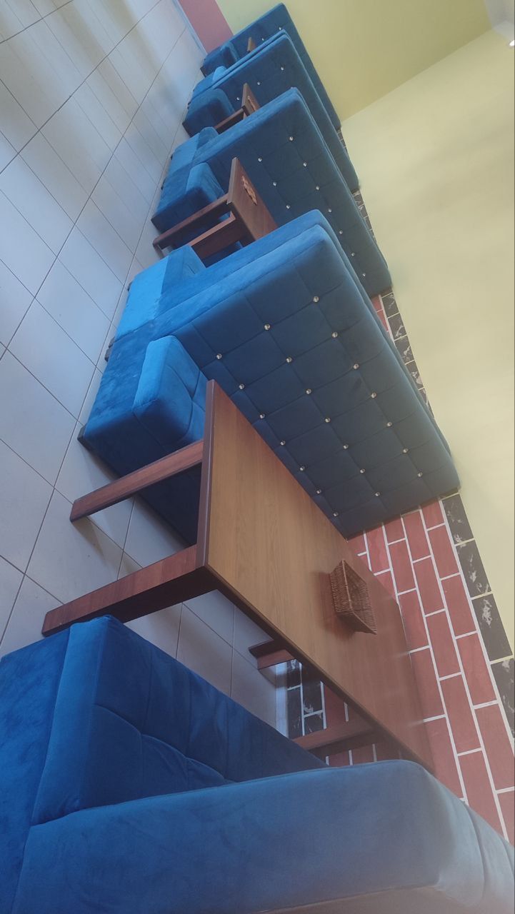 Divan yumshoq mebel