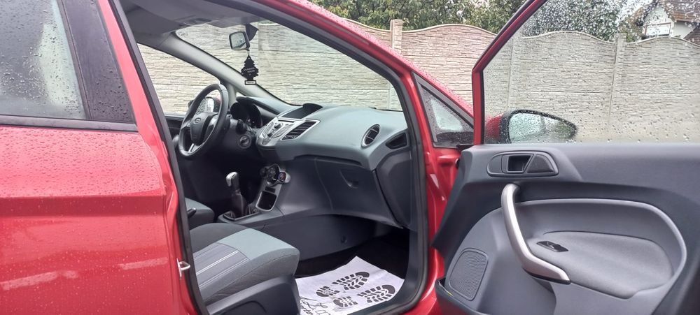 Ford Fiesta 1.3 benzina impecabil