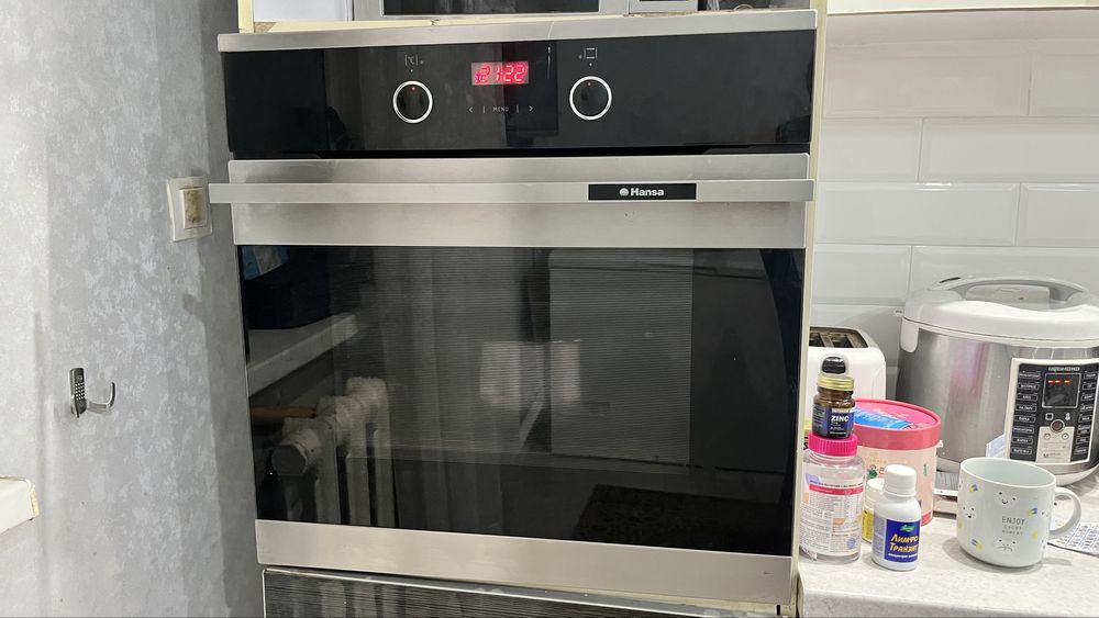 Продам духовку электрическую HANSA
