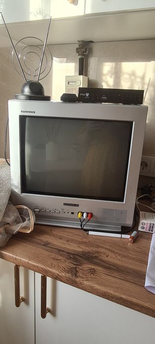 Маленький телевизор