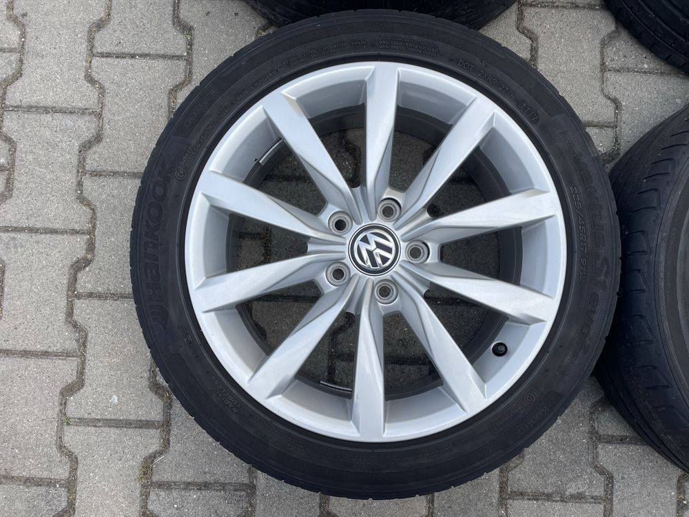 4 jante cu anvelope R17 originale VW Golf7/Skoda/Audi etc 5x112 ET49