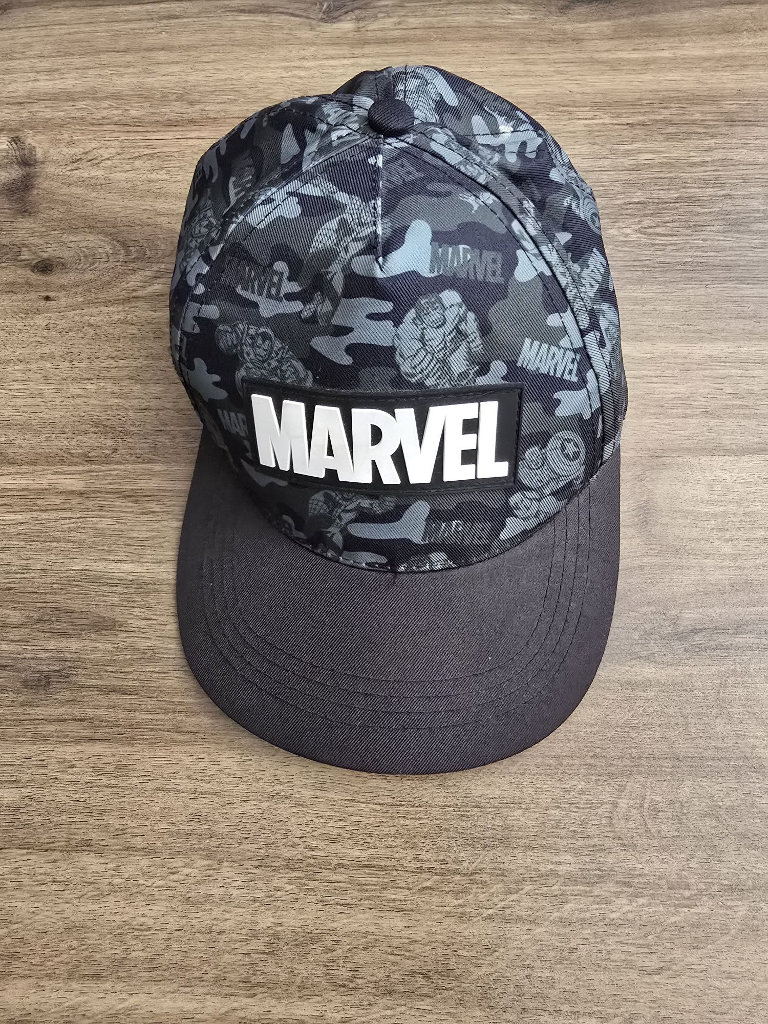 Комплект шапка,потник и плувни шорти,LC waikiki,Marvel,динозаври 134с