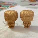 Figurine harry potter gold .
