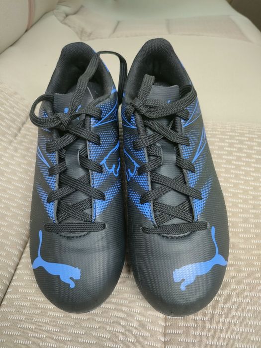 Ghete pentru fotbal Puma cu crampoane albastru negru ca noi