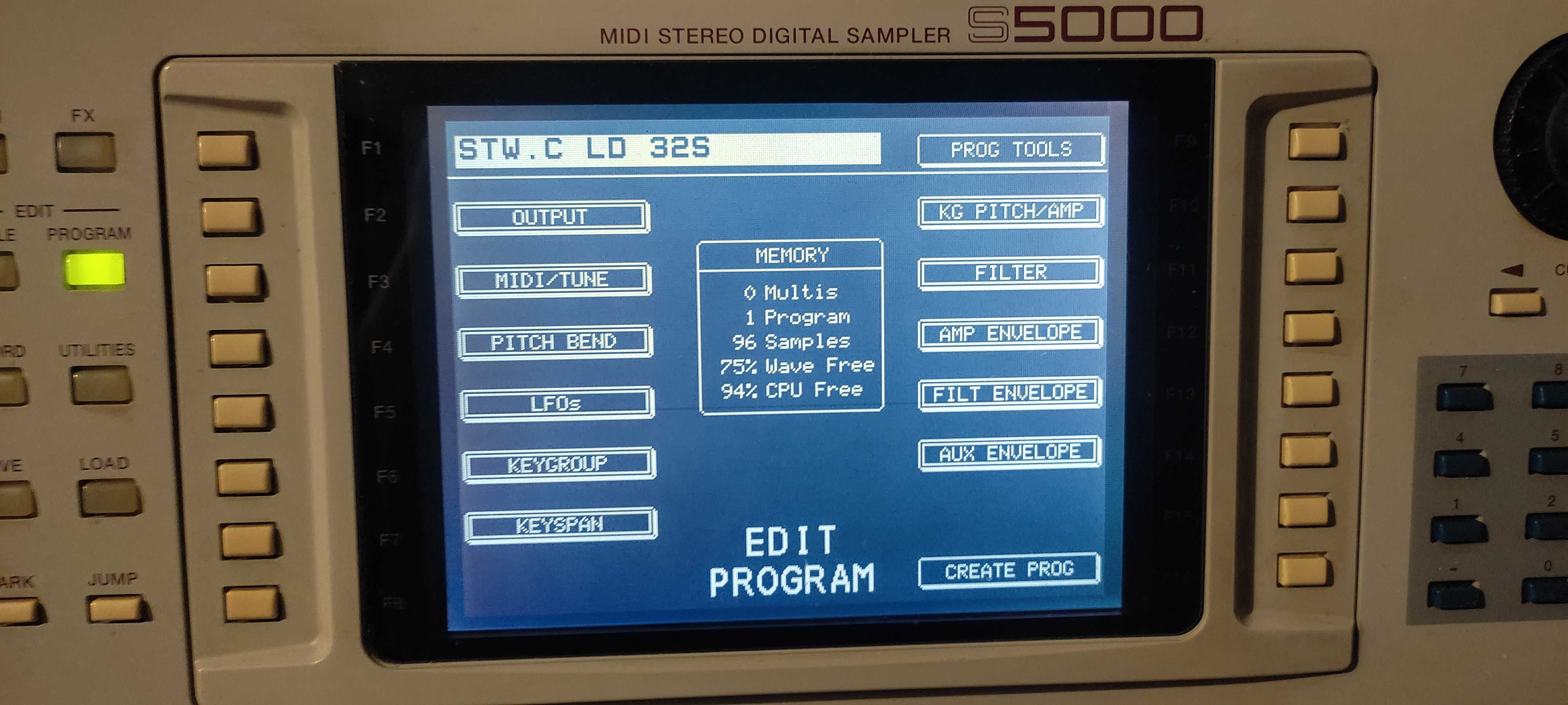 Akai S5000 sampler (самплер)