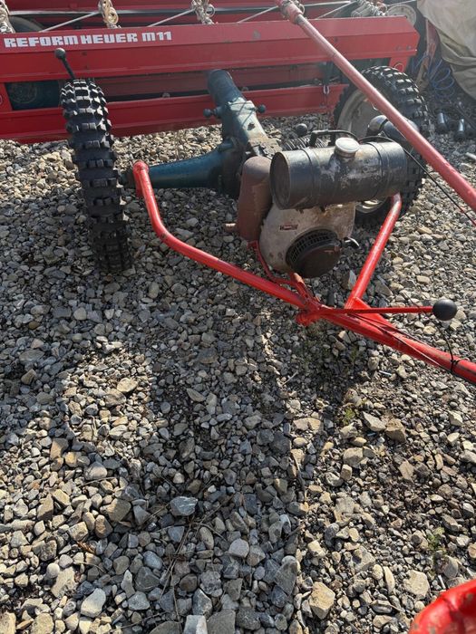 Greblā cu motor Reform M11