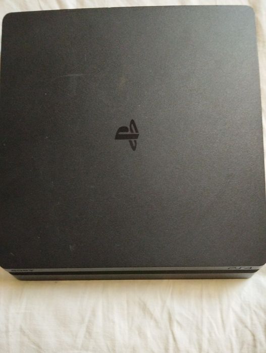 PlayStation 4 SLIM  500 GB