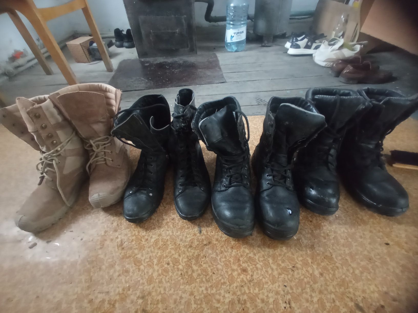 Продам бу берцы 4 пар