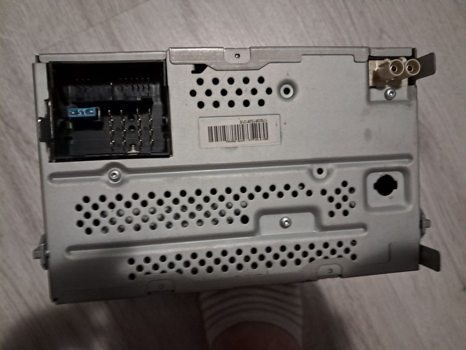 Casetofon / Radio CD MP3 original VW Passat B6 (2006) – în stare foart