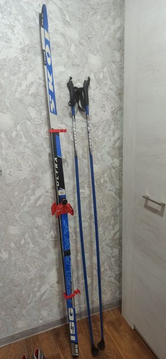 Продам лыжи в комплекте
