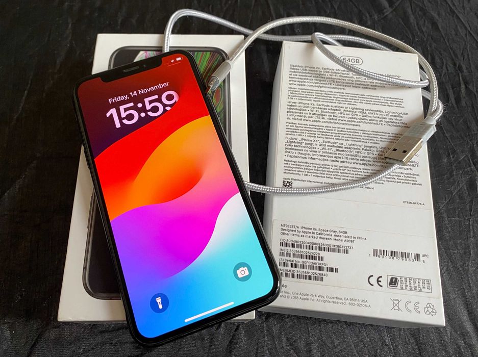 iPhone XS 64GB Space Grey – в добро състояние