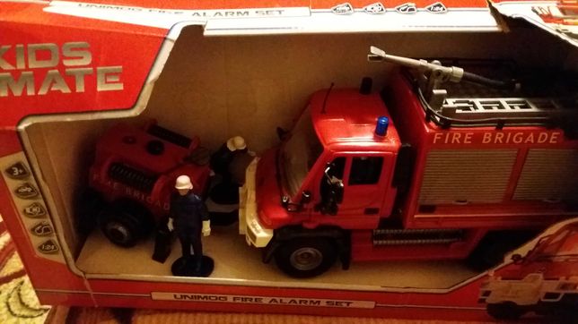 Masinuta Dickie Toys Mercedes Unimog Camionul pompierilor