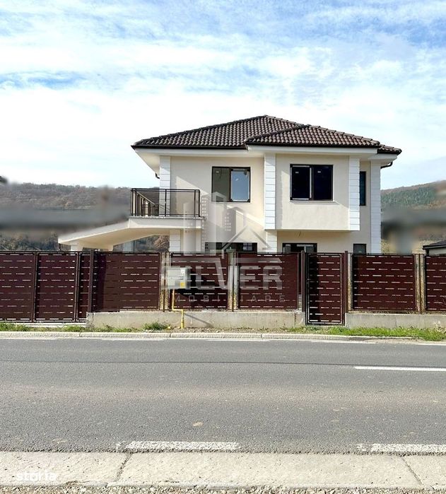 Casa individuala cu teren de 400 mp in Luna de Sus.