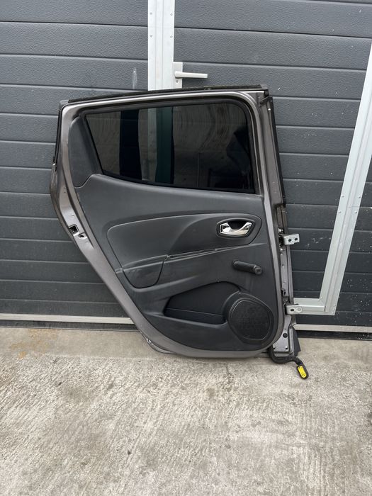 Ușa/Uși Renault Clio 4 2014 stânga-dreapta față-spate