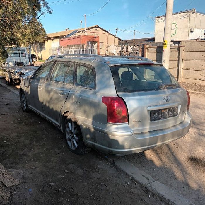 Dezmembrari  Toyota AVENSIS (T25)  2003  > 2008 2.0 D-4D Motorina