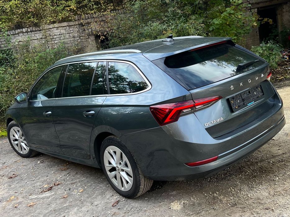 Skoda Octavia Far Full Led/Camera/Navi Tableta/Apple CarPlay/Virtual Cockpit/etc