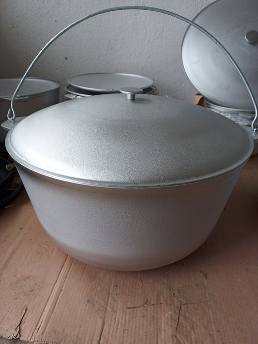 Ceaun tuci cu capac 40L