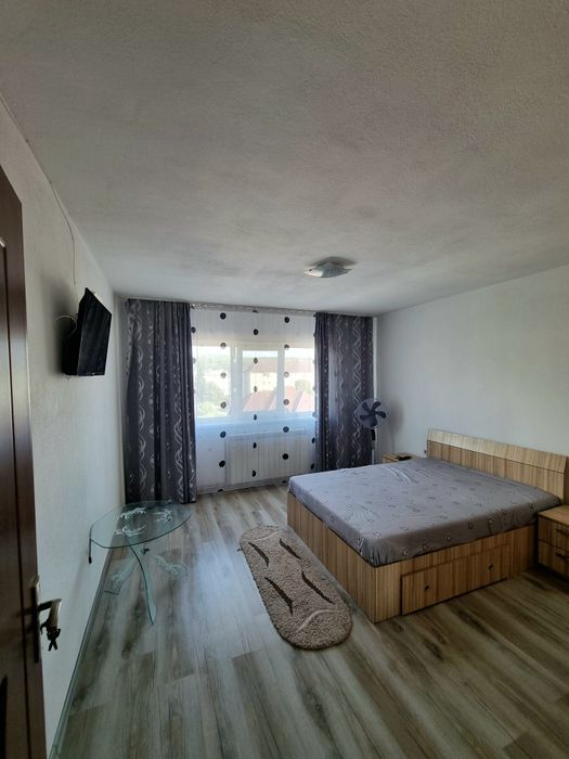Garsonieră decomandată de închiriat – Zona Nord, Râmnicu Vâlcea