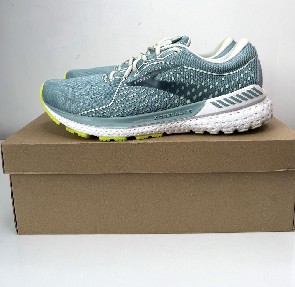 Brooks Adrenaline  (41) , 26.5см. Маратонки за Бягане