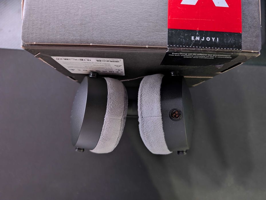 Casti studio Beyerdynamic DT 700 PRO X