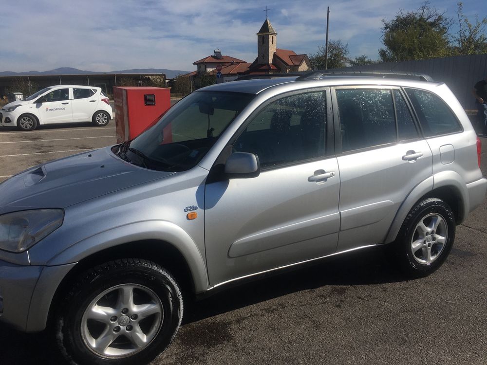 Toyota Rav4 2003година