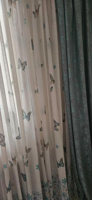 Продам тюль и шторы в детскую