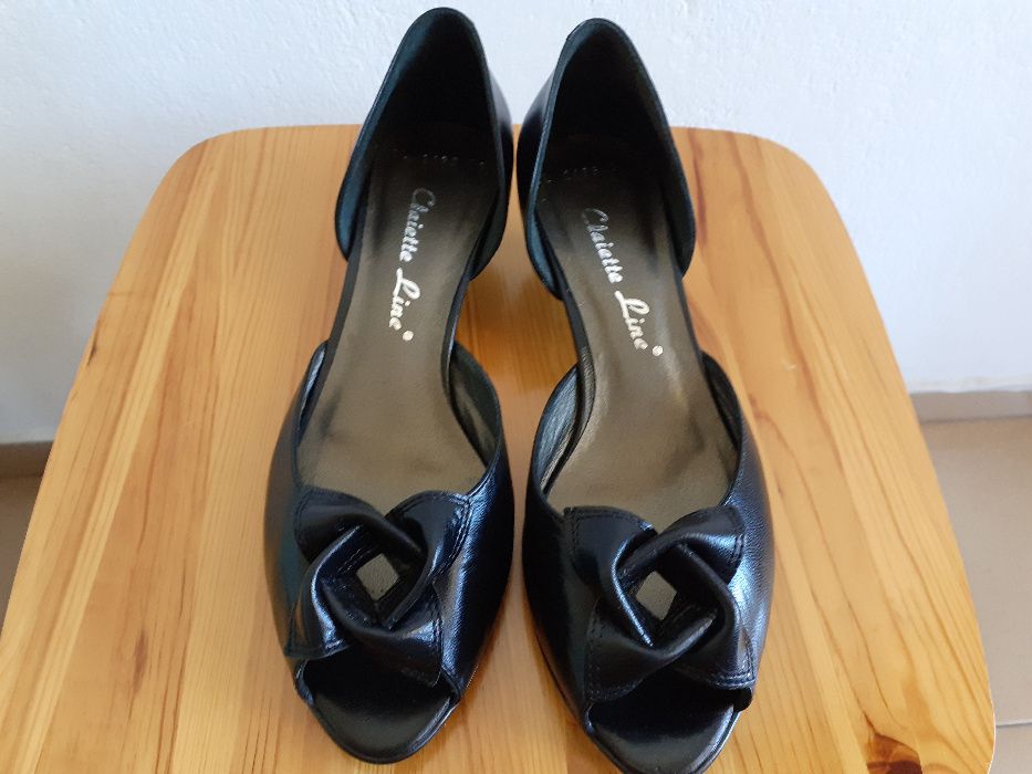 Дамски обувки. Произведени в Италия