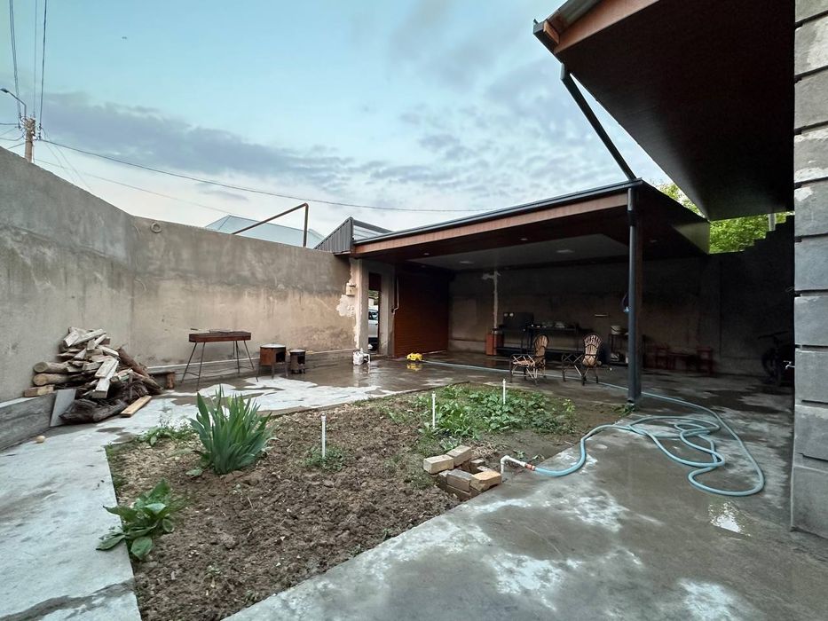 Продается дом 2,75 сотых  Аэропорт Международный  собственик