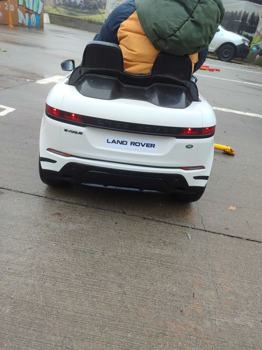 Mașinuță electrică LAND ROVER cu telecomanda
