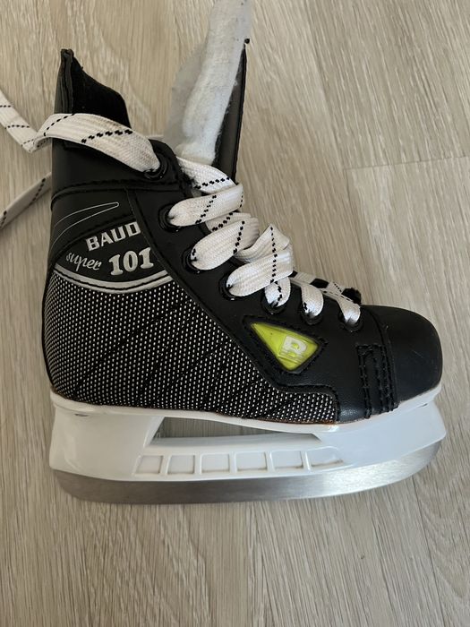 Коньки для мальчика и для девочки