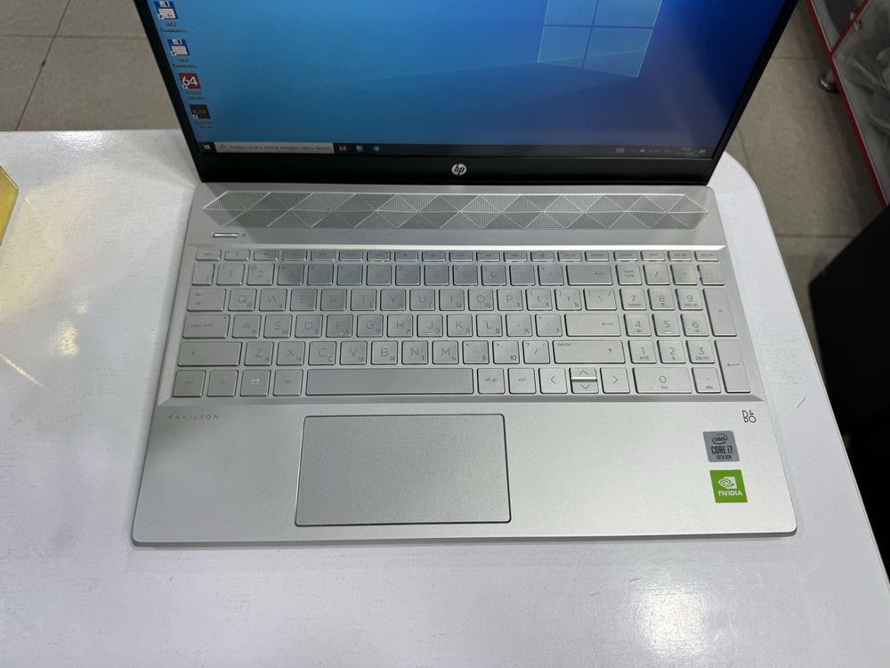 hp pavilion metal korpus patsvetka bor core i7 videokartaligidan keldi