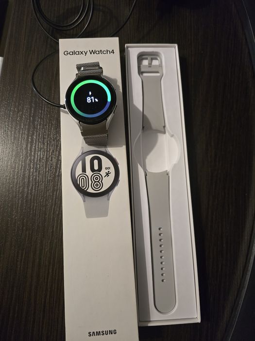 Продам Смарт-часы Samsung Galaxy Watch4 44mm