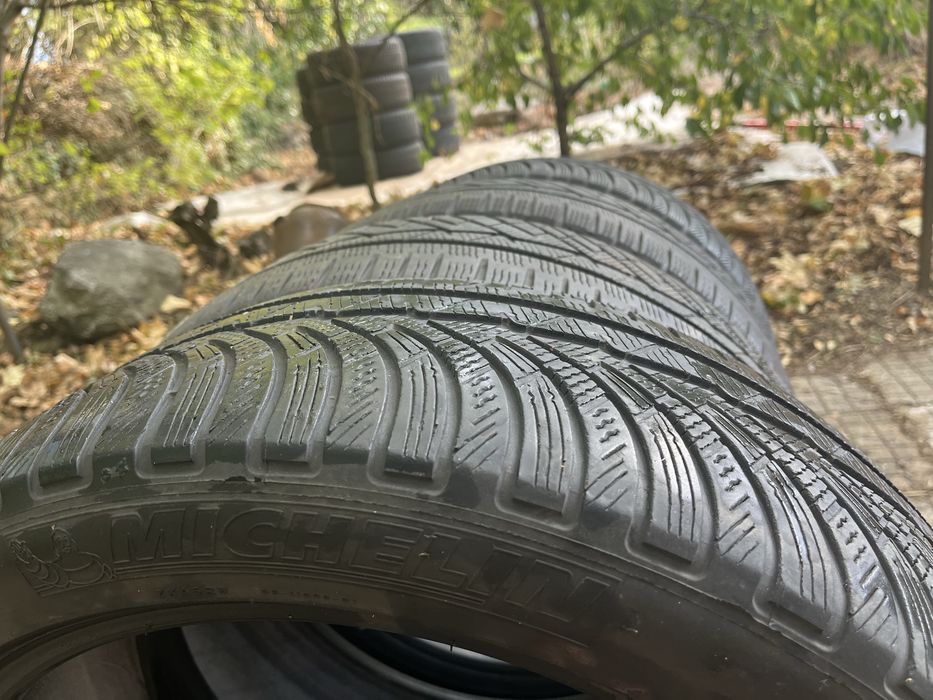 Зимни гуми Мишелин 225/45/18  4бр