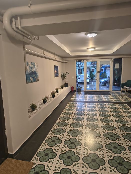 Închiriez garsonieră